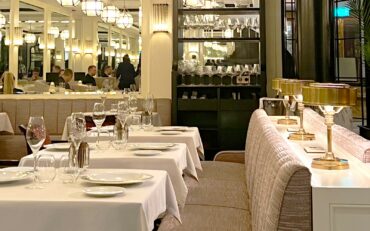 Le Monument Restaurant - Portugal - Porto - Table d'exception végétarienne - Photo Salle