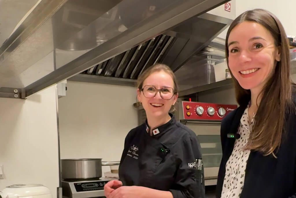 Laurence de Best Veggie Tables avec Maud Ravix lors d’une rencontre autour de la cuisine végétale