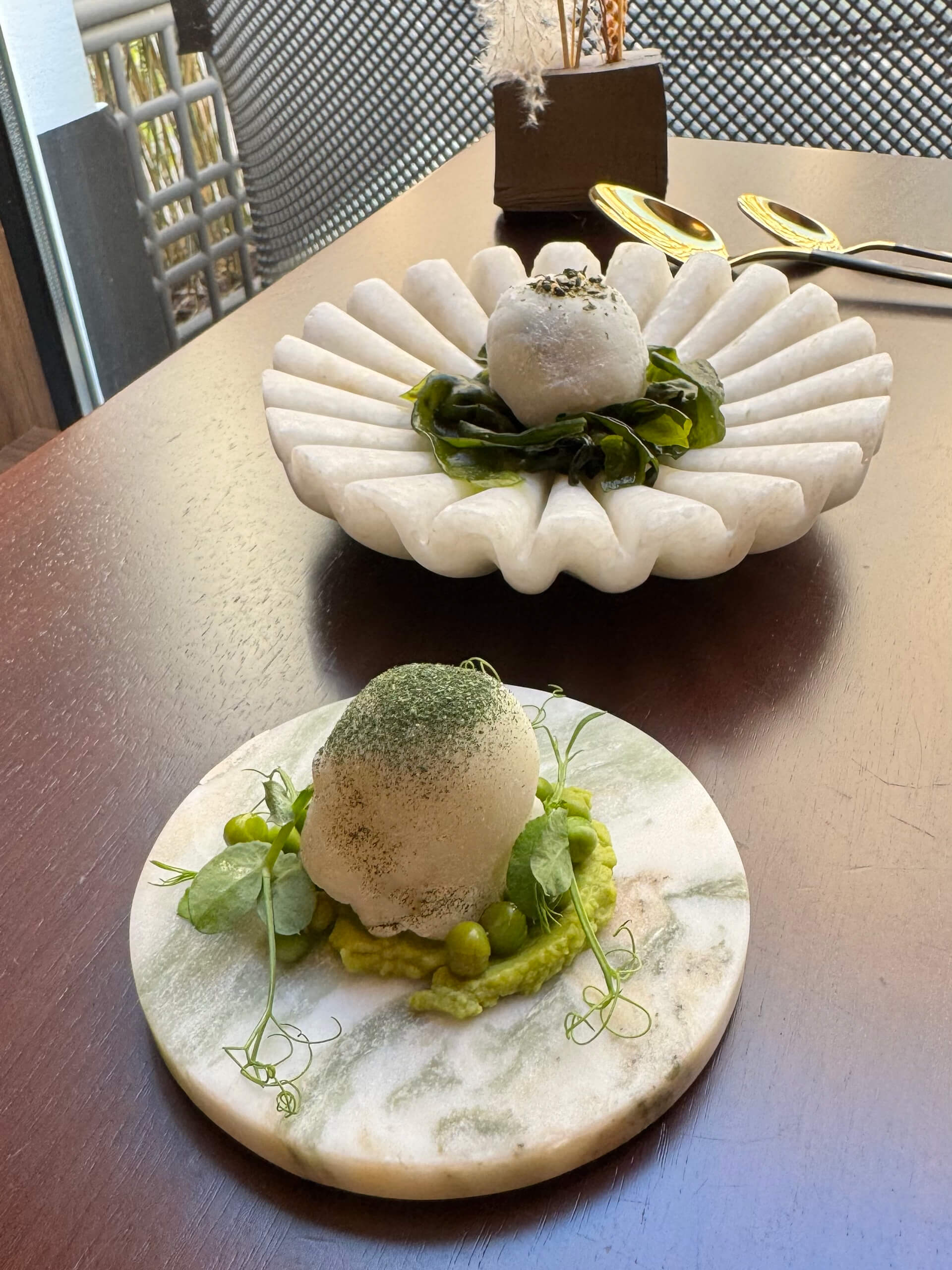 Mochis salés au petit pois et aux algues réalisés par Maud Ravix pour Best Veggie Tables